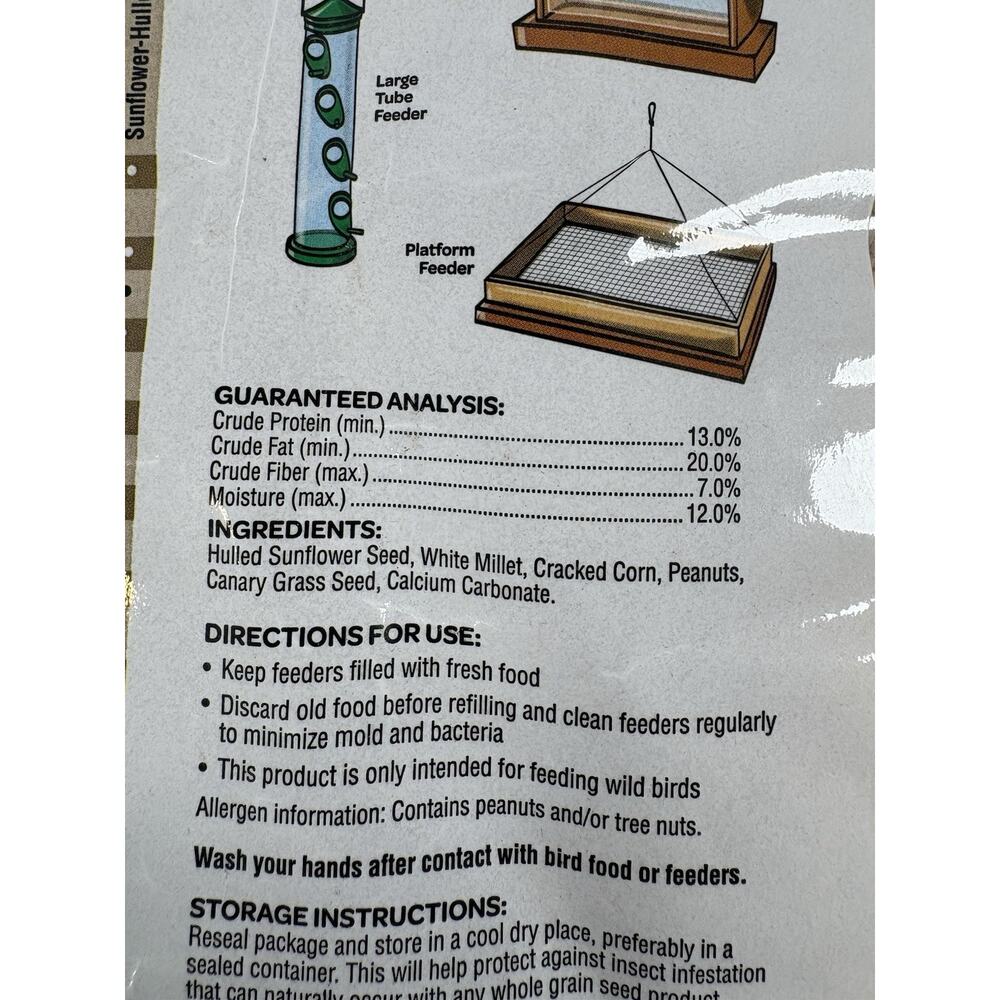 Kaytee Ultimate No Mess Wild Bird Food Seed Blend 9.75 lb Bag - Picture 3 of 4